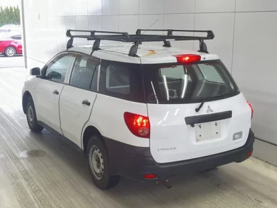 Mitsubishi LANCER VAN