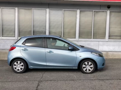 Mazda DEMIO  с аукциона в Японии