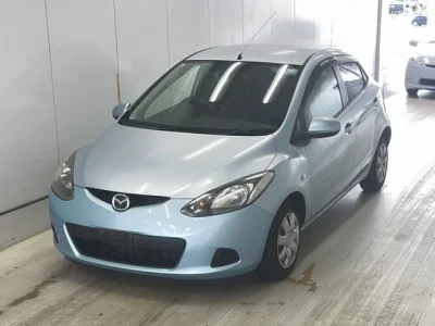 Mazda DEMIO  с аукциона в Японии