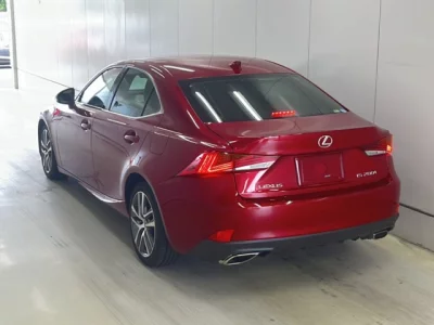 Lexus IS