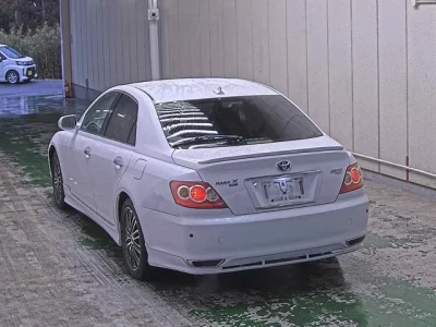 Toyota MARK X  с аукциона в Японии