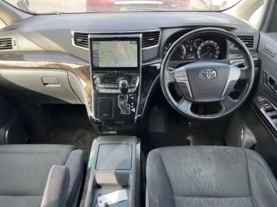 Toyota VELLFIRE  с аукциона в Японии