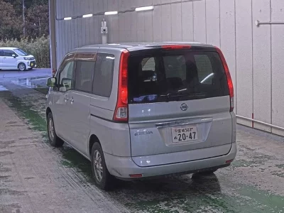 Nissan SERENA  с аукциона в Японии