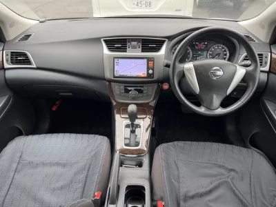 Nissan SYLPHY  с аукциона в Японии