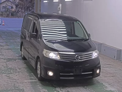 Nissan SERENA  с аукциона в Японии