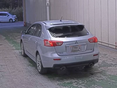 Mitsubishi GALANT FORTIS