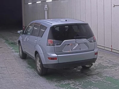 Mitsubishi OUTLANDER  с аукциона в Японии
