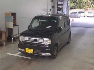 Toyota PIXIS SPACE  с аукциона в Японии