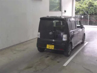 Toyota PIXIS SPACE  с аукциона в Японии