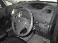 Toyota RACTIS лот № 1056 оценка 3  с аукциона в Японии 2