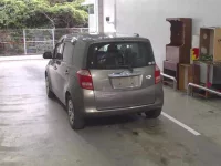 Toyota RACTIS лот № 1056 оценка 3  с аукциона в Японии 1