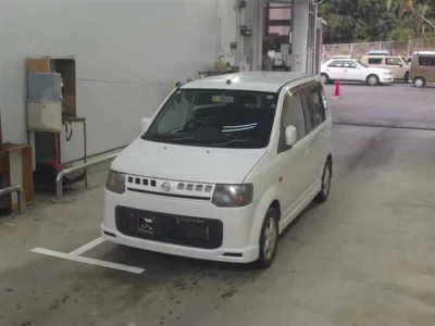 Nissan OTTI  с аукциона в Японии