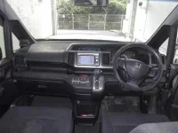 Honda STEP WAGON лот № 1092 оценка 3  с аукциона в Японии 5