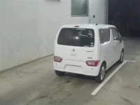 Suzuki WAGON R лот № 1068 оценка 3.5  с аукциона в Японии 4