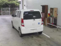 Suzuki WAGON R лот № 1083 оценка 3  с аукциона в Японии 1