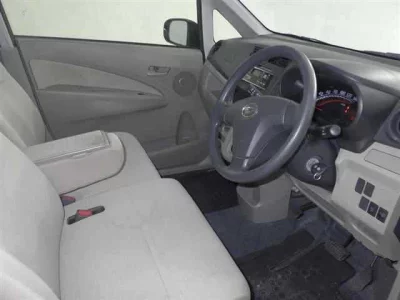 Daihatsu MOVE  с аукциона в Японии