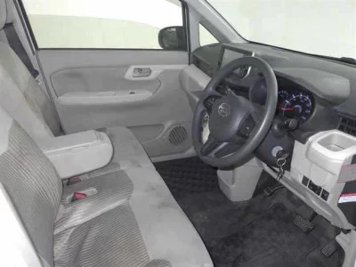 Daihatsu MOVE  с аукциона в Японии