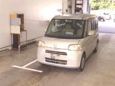 Daihatsu TANTO  с аукциона в Японии