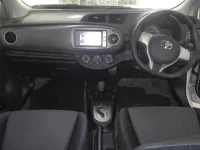 Toyota VITZ лот № 242 оценка R  с аукциона в Японии 5