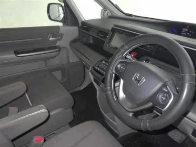 Honda STEP WAGON  с аукциона в Японии