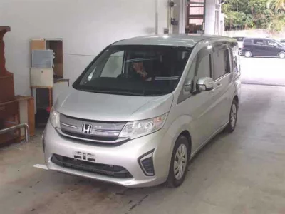 Honda STEP WAGON  с аукциона в Японии