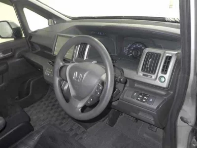 Honda STEP WAGON  с аукциона в Японии