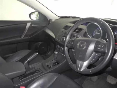 Mazda AXELA  с аукциона в Японии