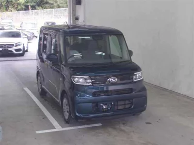 Daihatsu TANTO  с аукциона в Японии
