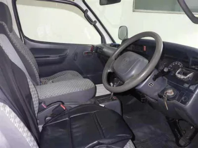 Toyota HIACE VAN  с аукциона в Японии