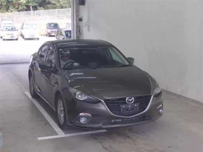 Mazda AXELA  с аукциона в Японии