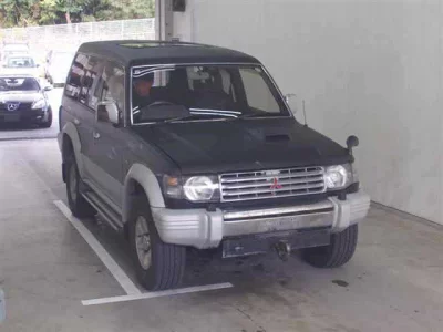Mitsubishi PAJERO