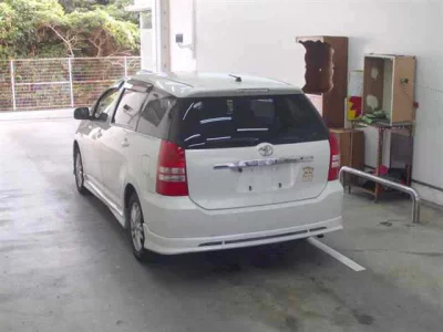 Toyota WISH  с аукциона в Японии