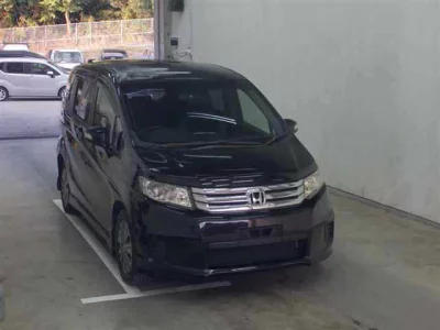 Honda FREED  с аукциона в Японии