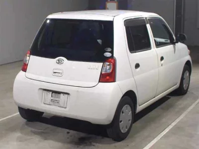 Daihatsu Esse