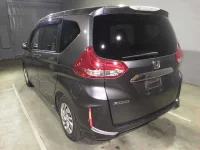 Honda FREED лот № 3061 оценка 4  с аукциона в Японии 3