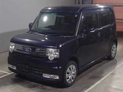 Toyota PIXIS SPACE  с аукциона в Японии