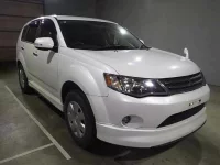Mitsubishi OUTLANDER лот № 3161 оценка 3.5  с аукциона в Японии 2