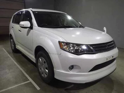 Mitsubishi OUTLANDER  с аукциона в Японии