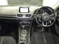 Mazda AXELA лот № 1061 оценка R  с аукциона в Японии 2