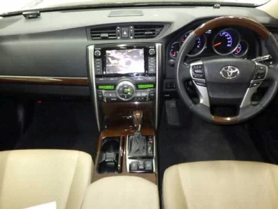 Toyota MARK X  с аукциона в Японии