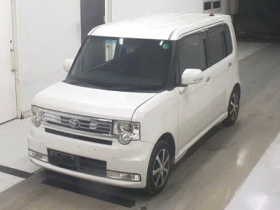 Toyota PIXIS SPACE  с аукциона в Японии