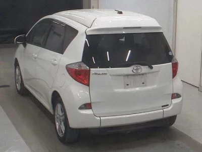 Toyota RACTIS  с аукциона в Японии