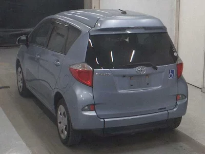 Toyota RACTIS  с аукциона в Японии