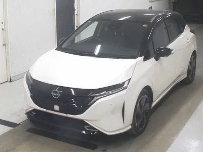 Nissan AURA