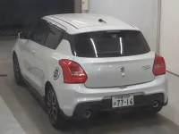 Suzuki SWIFT лот № 1519 оценка R  с аукциона в Японии 1