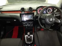 Suzuki SWIFT лот № 1519 оценка R  с аукциона в Японии 2