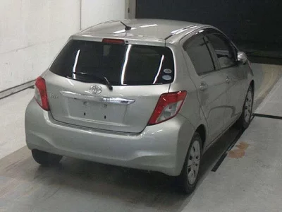 Toyota VITZ  с аукциона в Японии