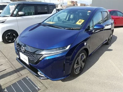 Nissan AURA
