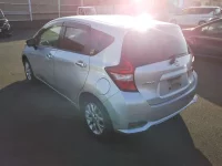 Nissan NOTE лот № 4710 оценка 3.5  с аукциона в Японии 1