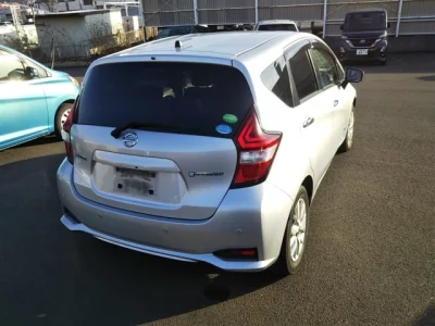 Nissan NOTE  с аукциона в Японии
